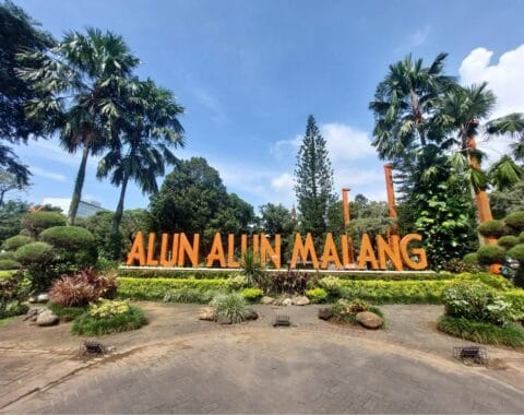 Malang menjadi daya tarik untuk wisatawan menggunakan solusi jasa kirim mobil untuk liburan praktis