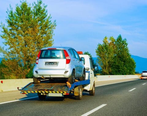 Layanan kirim mobil menjadi tren dan tumbuh pesat di kota-kota Indonesia