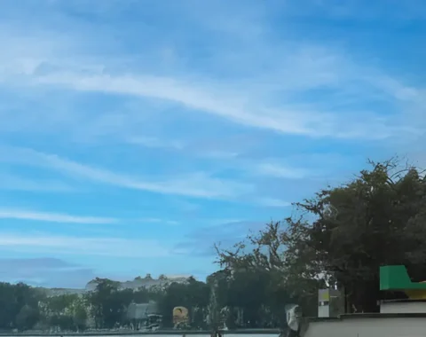 memilih jasa pengiriman resmi